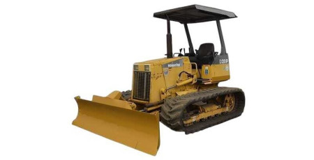D20AG-7, D20P(G)-7, D20PL(L)-7, D21A(G)-7, D21PG-7A Crawler Dozers (Japan) Operate and Maintenance manual (SEAM000902)